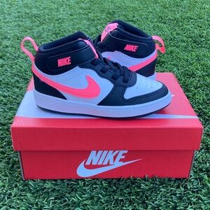 NEW Nike Pink/Black/White Girls Shoes Sz. 9c